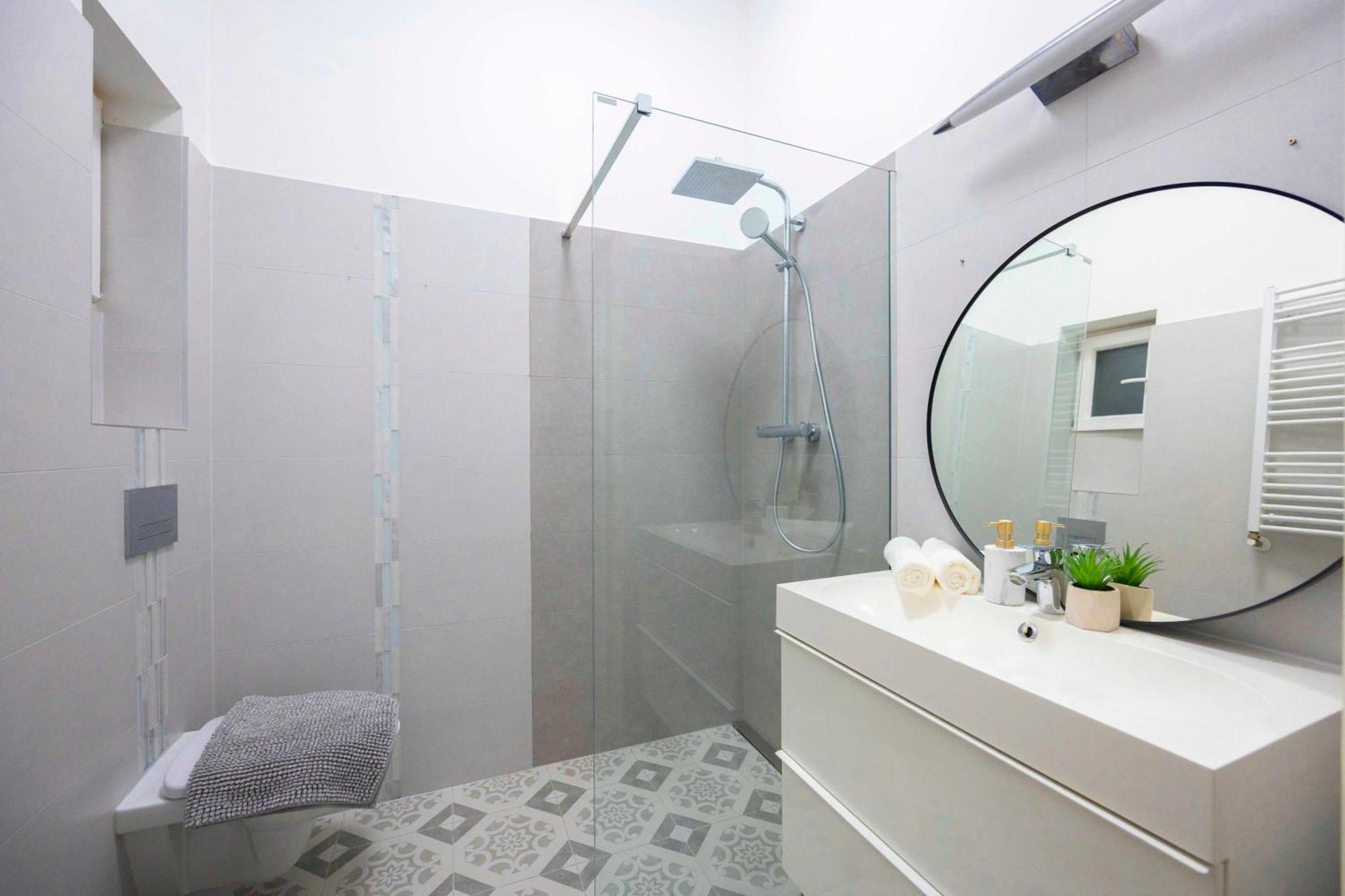 Exclusive & Spacious Central Residence W/ 4Bedrm 2Bathrm Budapeşte Dış mekan fotoğraf